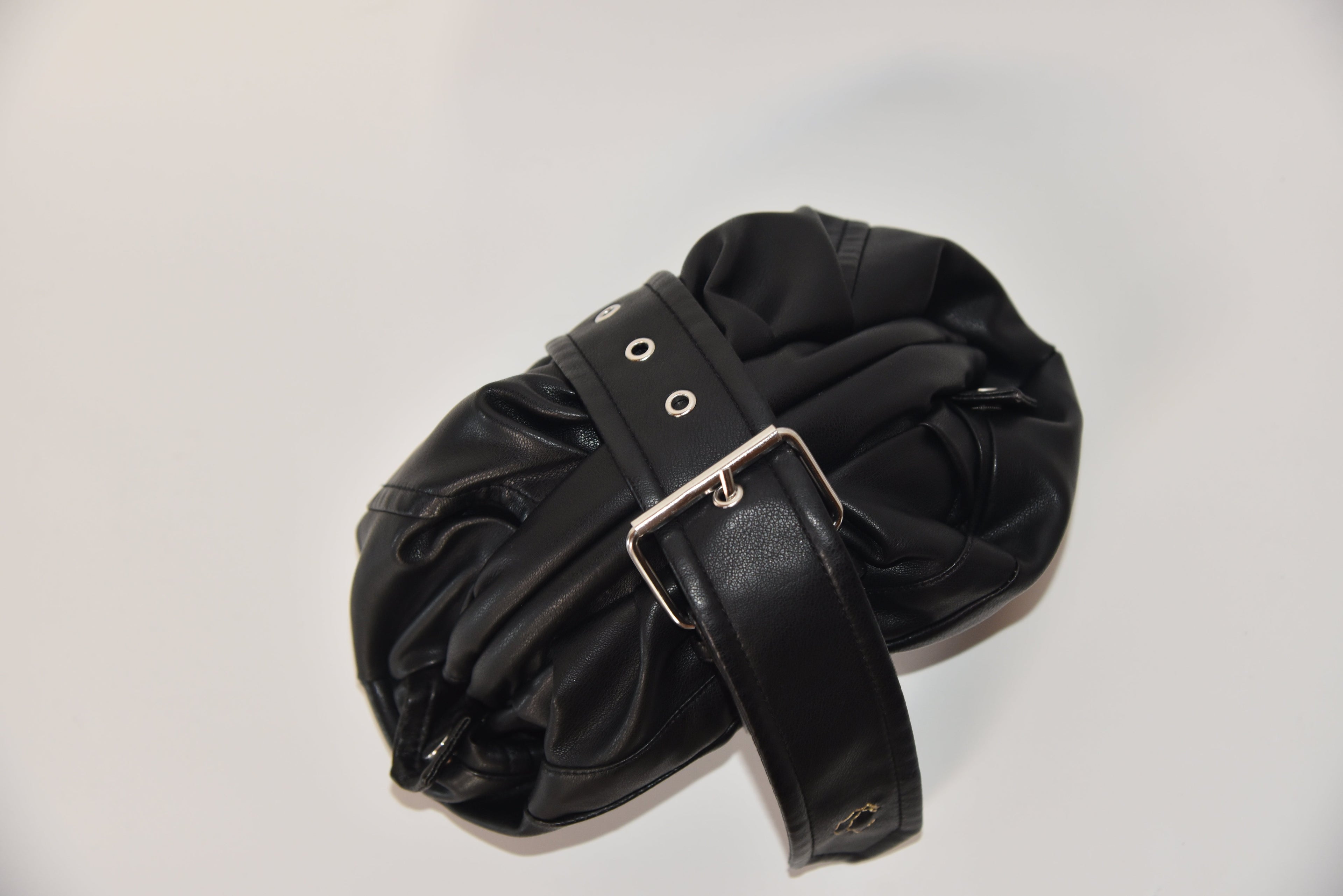 Mezza Luna Clutch